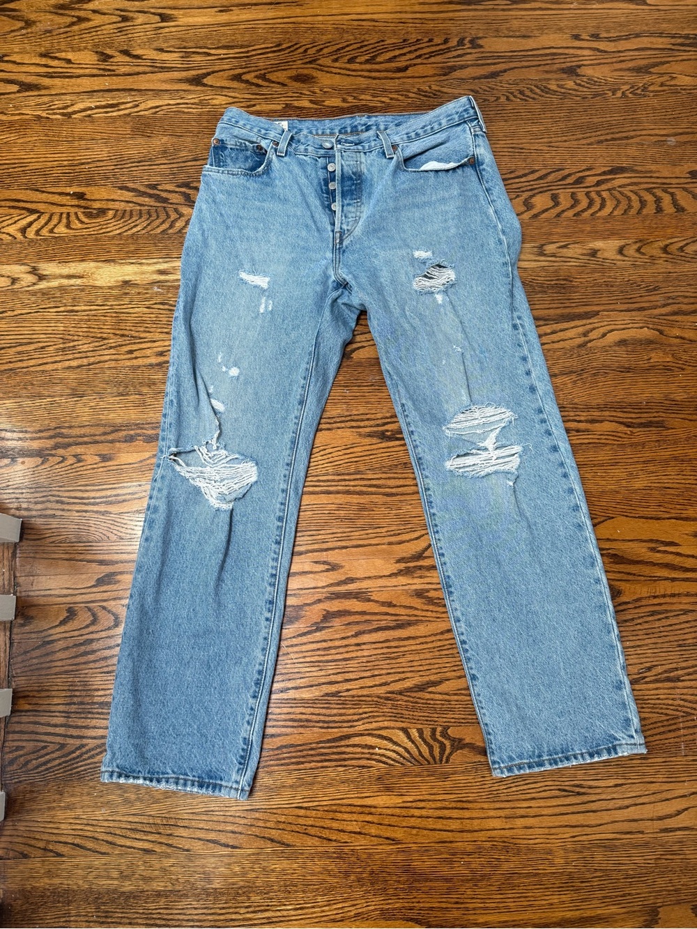 Levis’s 501s size 30x30